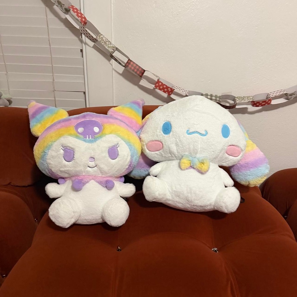 Sanrio Hello Kitty & Friends Kuromi + Cinnamonroll Jumbo Plush Rainbow NWT 20"